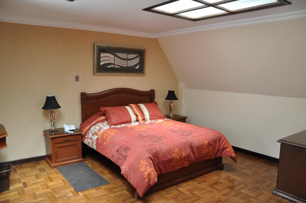 Hostal Patrimonio - Sucre Habitación foto